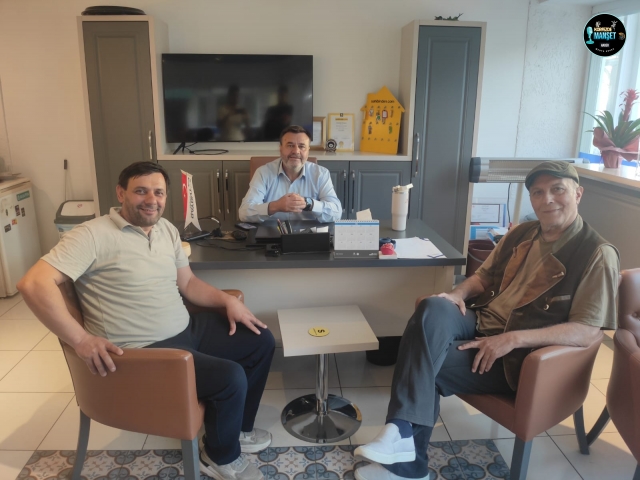 ÜNLÜ SANATÇI BULUT ARAS’TAN TANJU COŞGUN’A HAYIRLI OLSUN ZİYARETİ