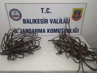 Balıkesir'de kablo hırsızları yakalandı