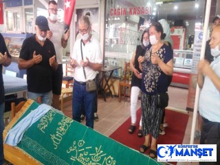 Son yolculuğuna 33 yıl çalıştığı işyerinin önünden uğurlandı