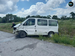 Balıkesir'de otomobil ile minibüs çarpıştı: 4 yaralı