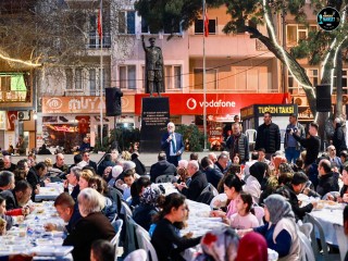 KADİR GECESİ İFTARINDA BURHANİYELİLER CUMHURİYET MEYDANI’NDA BULUŞTU