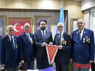 GAZİLERDEN AK PARTİ’YE ZİYARET